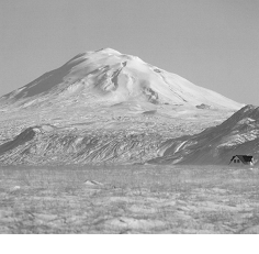 Il vulcano Hekla (1488m) coperto dai ghiacci